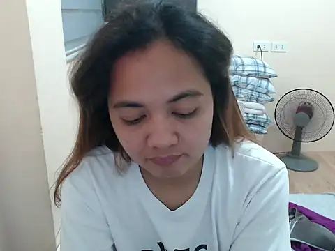 xTheLastVIRGINx online show from April 3, 2026, 5:00 pm