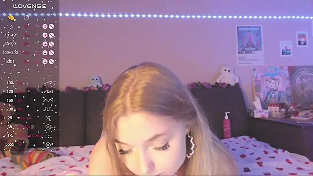 MiaMiaMeow online show from February 13, 2025, 7:52 pm