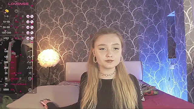 MiaMiaMeow online show from March 5, 2026, 1:40 pm