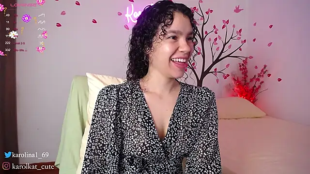 Karolina 1 online show from February 17, 2025, 1:53 pm