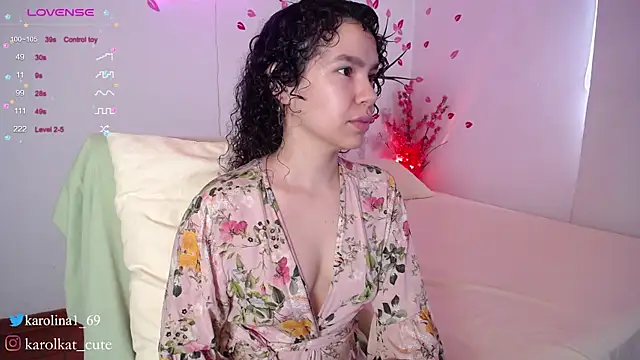 Karolina 1 online show from March 9, 2025, 2:10 pm