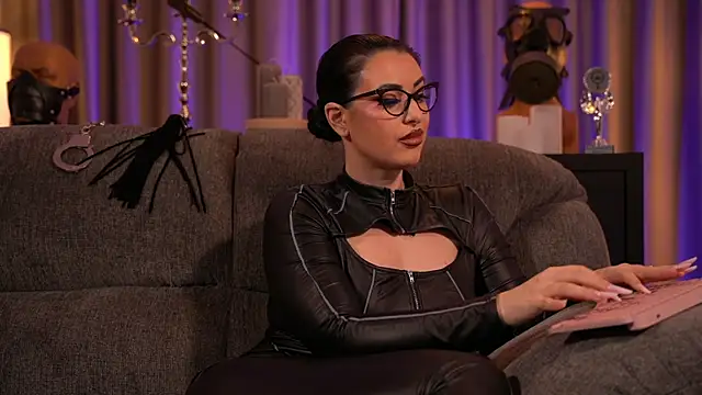 kelly kent online show from March 9, 2025, 6:28 am