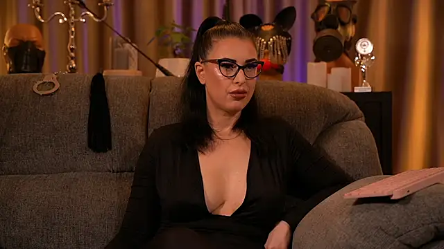 kelly kent online show from October 13, 2025, 10:32 pm