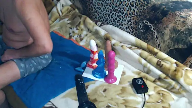 0anal21 online show from February 13, 2026, 1:29 pm