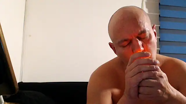 0anal21 online show from March 1, 2026, 2:41 pm