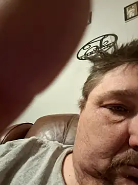 Snapshot of danman1979999 chatting on December 3, 2025, 1:46 am danman1979999 online show from December 3, 2025, 1:46 am