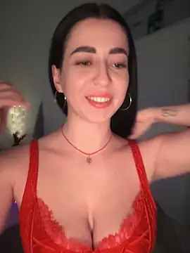 Emylia online show from December 11, 2024, 9:34 pm