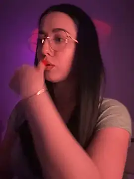 Emylia online show from February 24, 2025, 10:47 pm