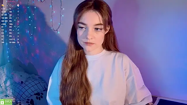 xwiuiwx online show from December 11, 2024, 7:46 pm