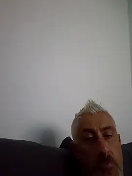 cuci45 online show from September 27, 2025, 3:22 am