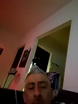 cuci45 online show from March 14, 2026, 9:42 pm