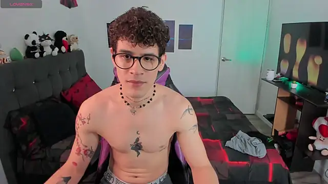 andybxby online show from May 18, 2026, 11:21 pm