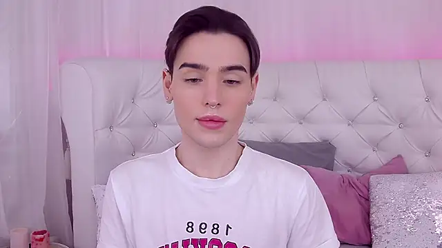 RobbyCharming online show from February 9, 2025, 7:41 pm