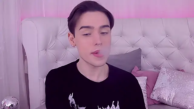 RobbyCharming online show from February 22, 2025, 7:47 pm