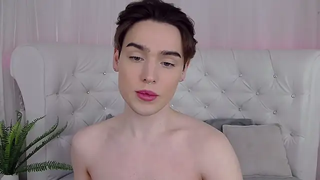 RobbyCharming online show from April 11, 2026, 4:17 am