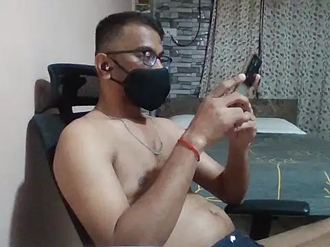 Snapshot of sexx4 chatting on May 5, 2026, 10:40 pm sexx4 online show from May 5, 2026, 10:40 pm