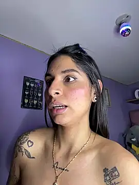 charlotte stevenss  online show from February 2, 2025, 11:21 pm