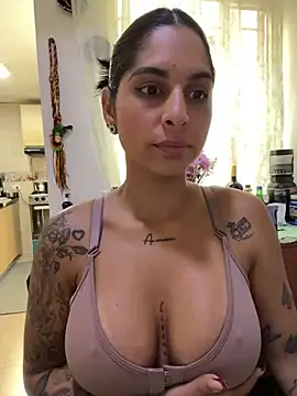 charlotte stevenss  online show from March 12, 2025, 4:35 pm