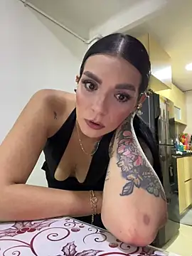 charlotte stevenss  online show from December 15, 2025, 1:10 am