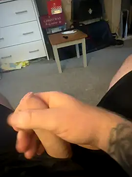 Averagematt1991 online show from December 2, 2025, 3:18 pm