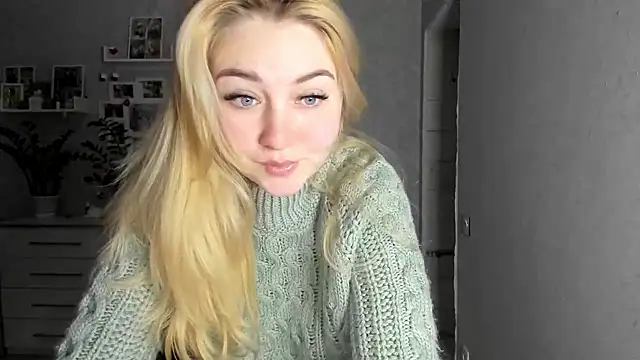 Snapshot of Helen_Sven chatting on January 15, 2026, 2:21 pm Helen Sven online show from January 15, 2026, 2:21 pm