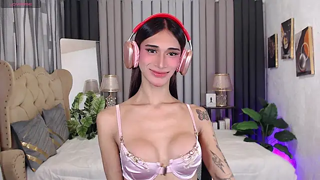 Unforttable Anisha online show from February 26, 2025, 8:59 am