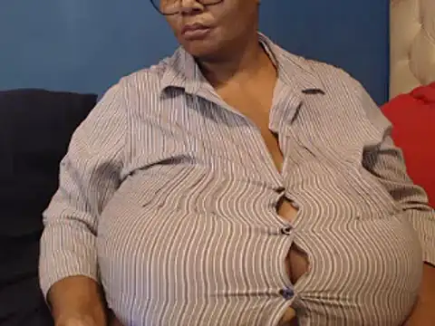 CUTEFIRMMELONSS online show from February 18, 2025, 12:06 pm