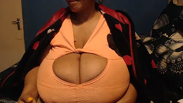 CUTEFIRMMELONSS online show from September 25, 2025, 6:33 pm