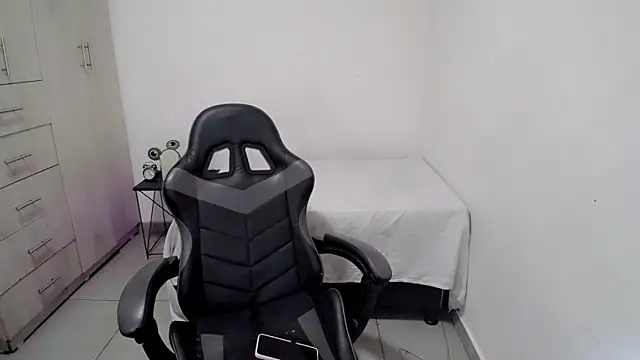 Youlittlepervertt  online show from February 25, 2026, 11:25 pm