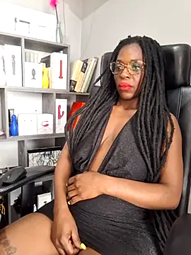 Snapshot of Shaniko89 chatting on March 13, 2025, 9:43 am Shaniko89 online show from March 13, 2025, 9:43 am