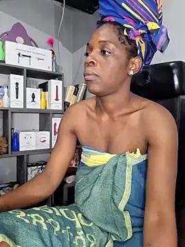 Snapshot of Shaniko89 chatting on March 18, 2025, 4:37 am Shaniko89 online show from March 18, 2025, 4:37 am