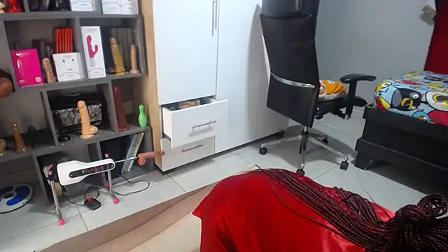 Snapshot of Shaniko89 chatting on September 28, 2025, 12:54 pm Shaniko89 online show from September 28, 2025, 12:54 pm