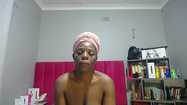 Snapshot of Shaniko89 chatting on November 6, 2025, 6:14 am Shaniko89 online show from November 6, 2025, 6:14 am