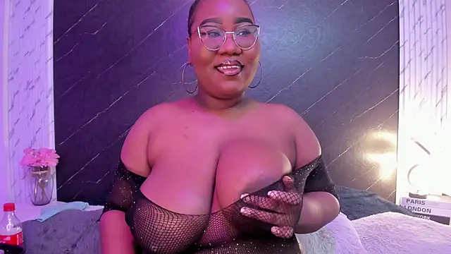 Darnellqueen online show from November 15, 2025, 4:54 am