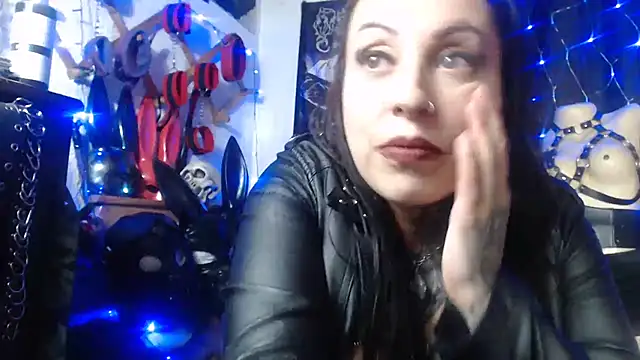 Astartexxx online show from February 9, 2025, 6:33 am