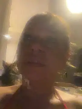 Snapshot of MilfClarett chatting on May 31, 2026, 2:20 am MilfClarett online show from May 31, 2026, 2:20 am