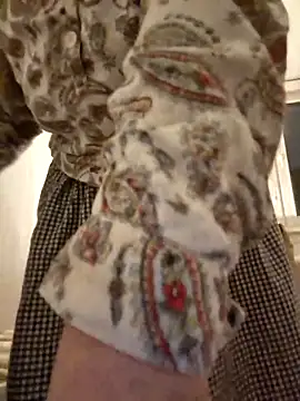 She-devilx online show from October 31, 2025, 8:32 pm