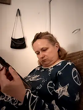 Snapshot of She-devilx chatting on May 7, 2026, 9:20 pm She-devilx online show from May 7, 2026, 9:20 pm