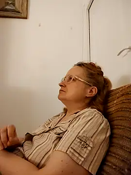 Snapshot of She-devilx chatting on May 31, 2026, 10:11 pm She-devilx online show from May 31, 2026, 10:11 pm