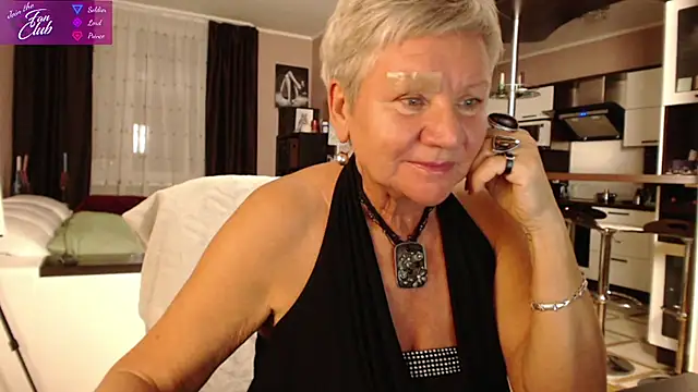 Snapshot of roxana_brooks chatting on December 13, 2024, 3:00 pm roxana brooks online show from December 13, 2024, 3:00 pm