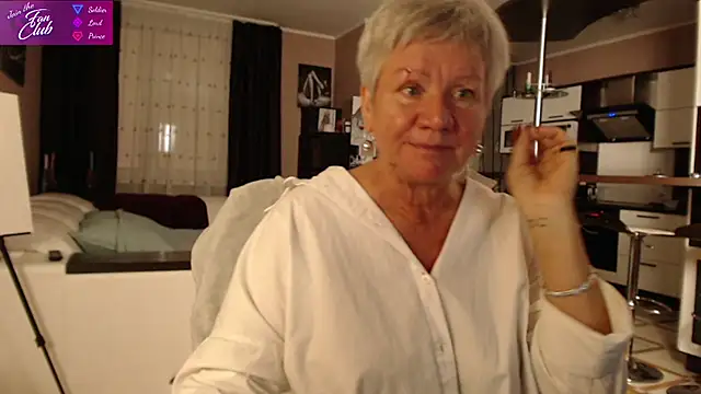 Snapshot of roxana_brooks chatting on December 14, 2024, 4:31 pm roxana brooks online show from December 14, 2024, 4:31 pm