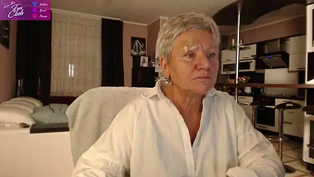 Snapshot of roxana_brooks chatting on December 15, 2024, 4:15 pm roxana brooks online show from December 15, 2024, 4:15 pm