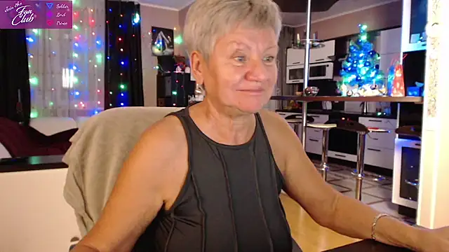 Snapshot of roxana_brooks chatting on December 31, 2024, 6:13 pm roxana brooks online show from December 31, 2024, 6:13 pm
