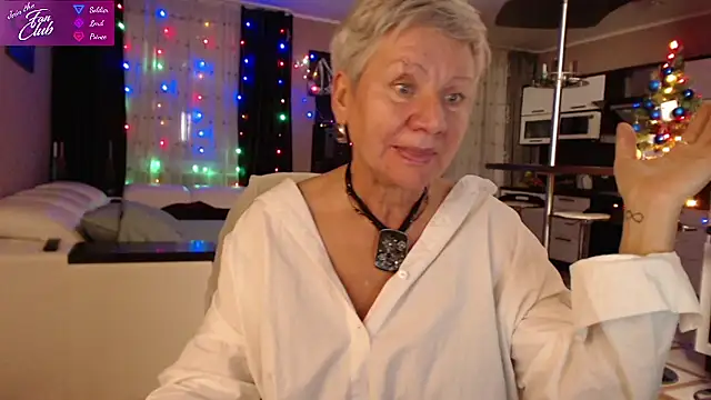 Snapshot of roxana_brooks chatting on January 1, 2025, 6:06 pm roxana brooks online show from January 1, 2025, 6:06 pm
