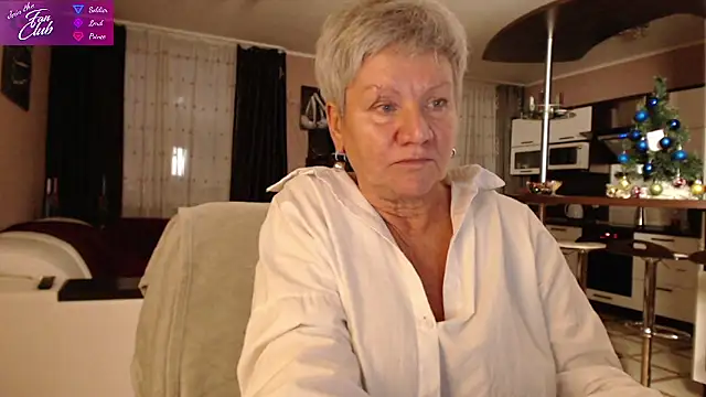 Snapshot of roxana_brooks chatting on January 2, 2025, 2:02 pm roxana brooks online show from January 2, 2025, 2:02 pm
