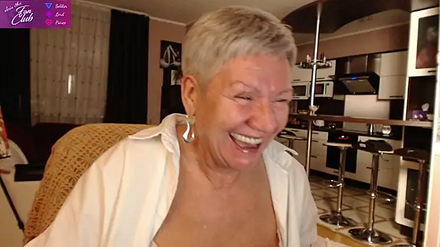 Snapshot of roxana_brooks chatting on January 16, 2025, 7:52 pm roxana brooks online show from January 16, 2025, 7:52 pm