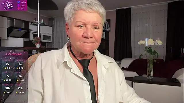 Snapshot of roxana_brooks chatting on January 29, 2025, 6:18 pm roxana brooks online show from January 29, 2025, 6:18 pm