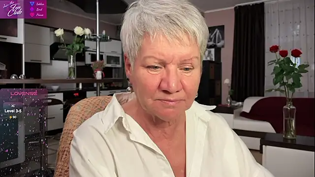 Snapshot of roxana_brooks chatting on February 3, 2025, 3:06 pm roxana brooks online show from February 3, 2025, 3:06 pm