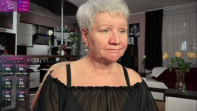 Snapshot of roxana_brooks chatting on February 11, 2025, 3:51 pm roxana brooks online show from February 11, 2025, 3:51 pm