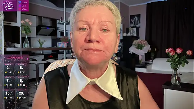 Snapshot of roxana_brooks chatting on February 20, 2025, 2:24 pm roxana brooks online show from February 20, 2025, 2:24 pm
